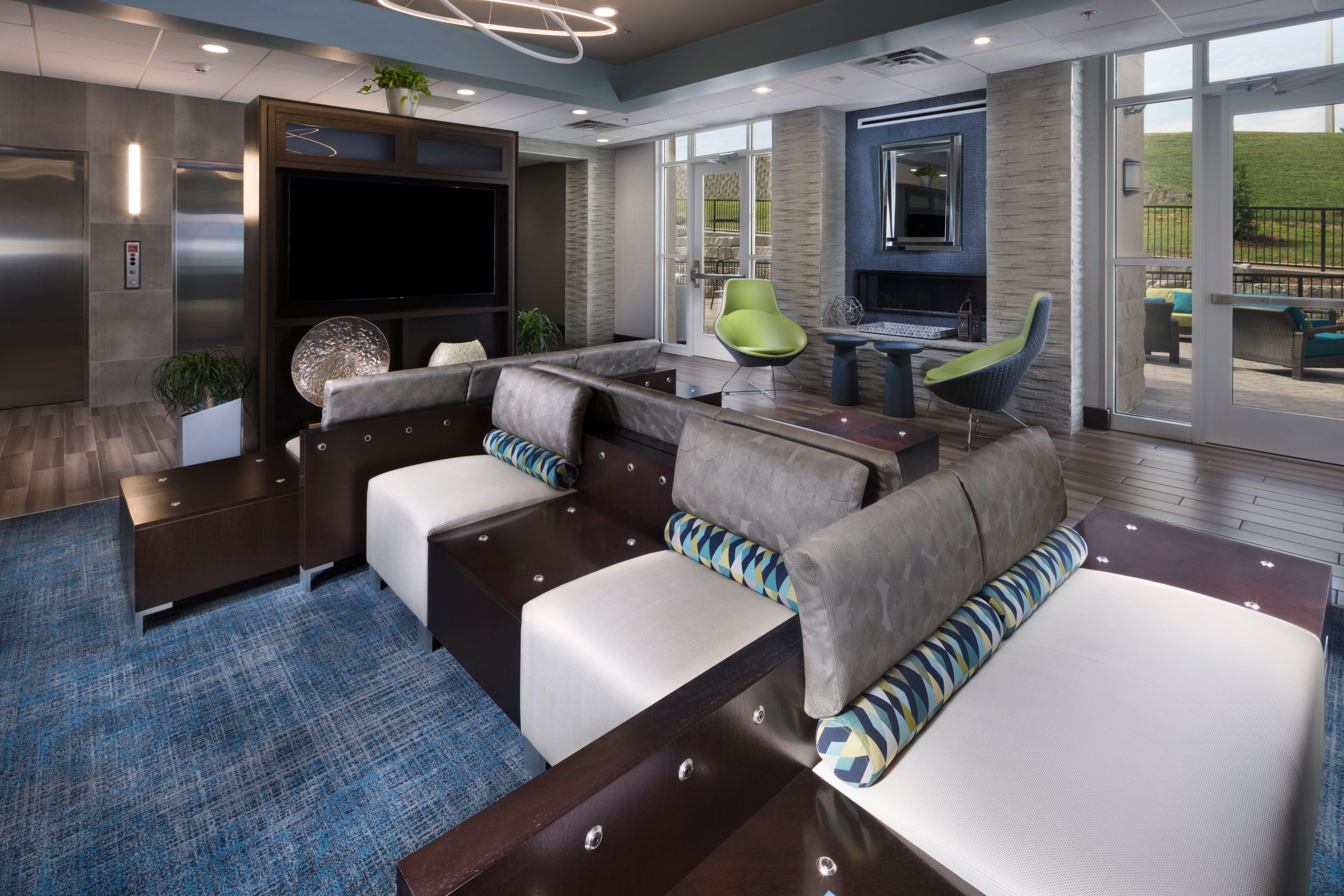 Holiday Inn & Suites Arden - Asheville Airport By Ihg Buitenkant foto