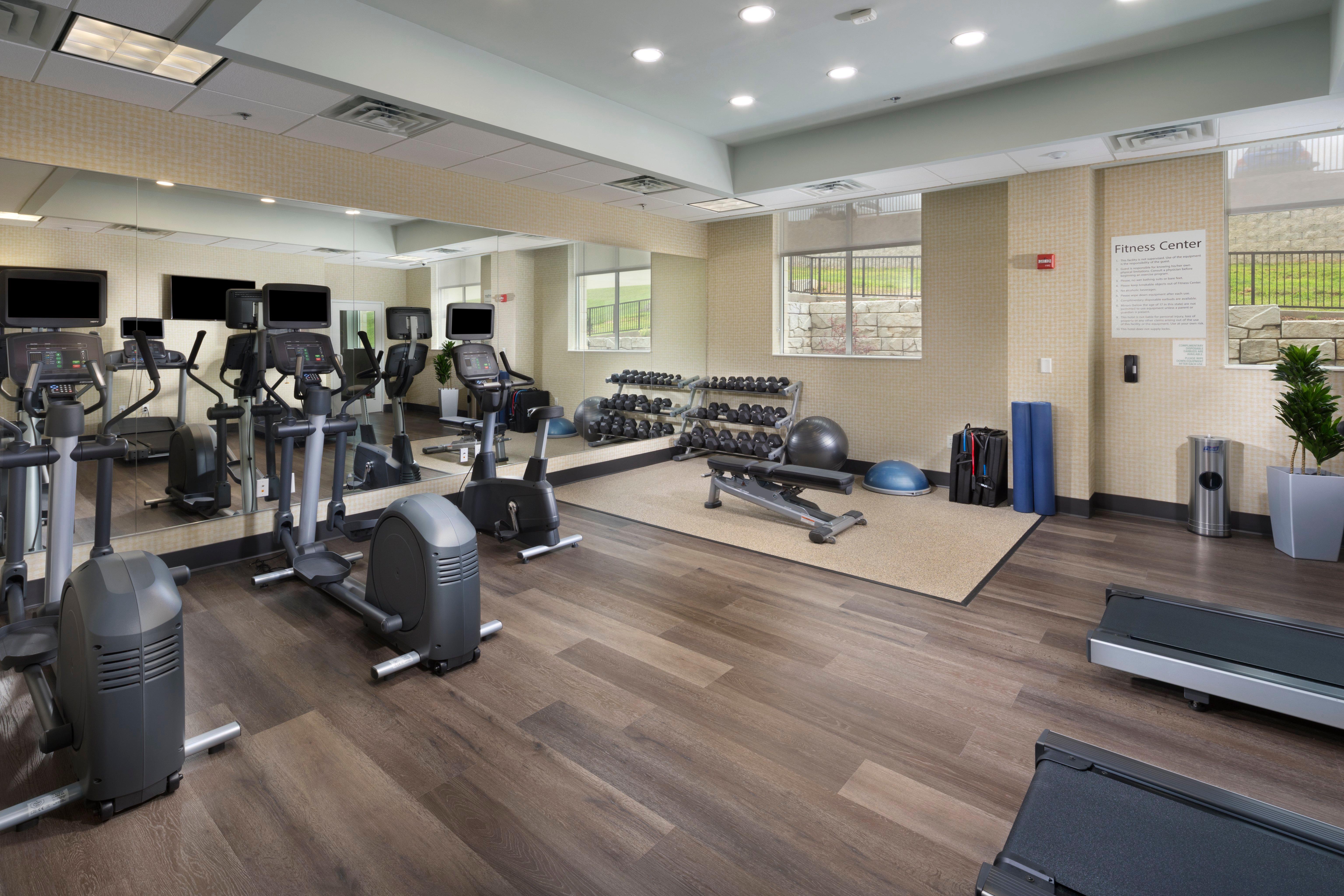 Holiday Inn & Suites Arden - Asheville Airport By Ihg Buitenkant foto